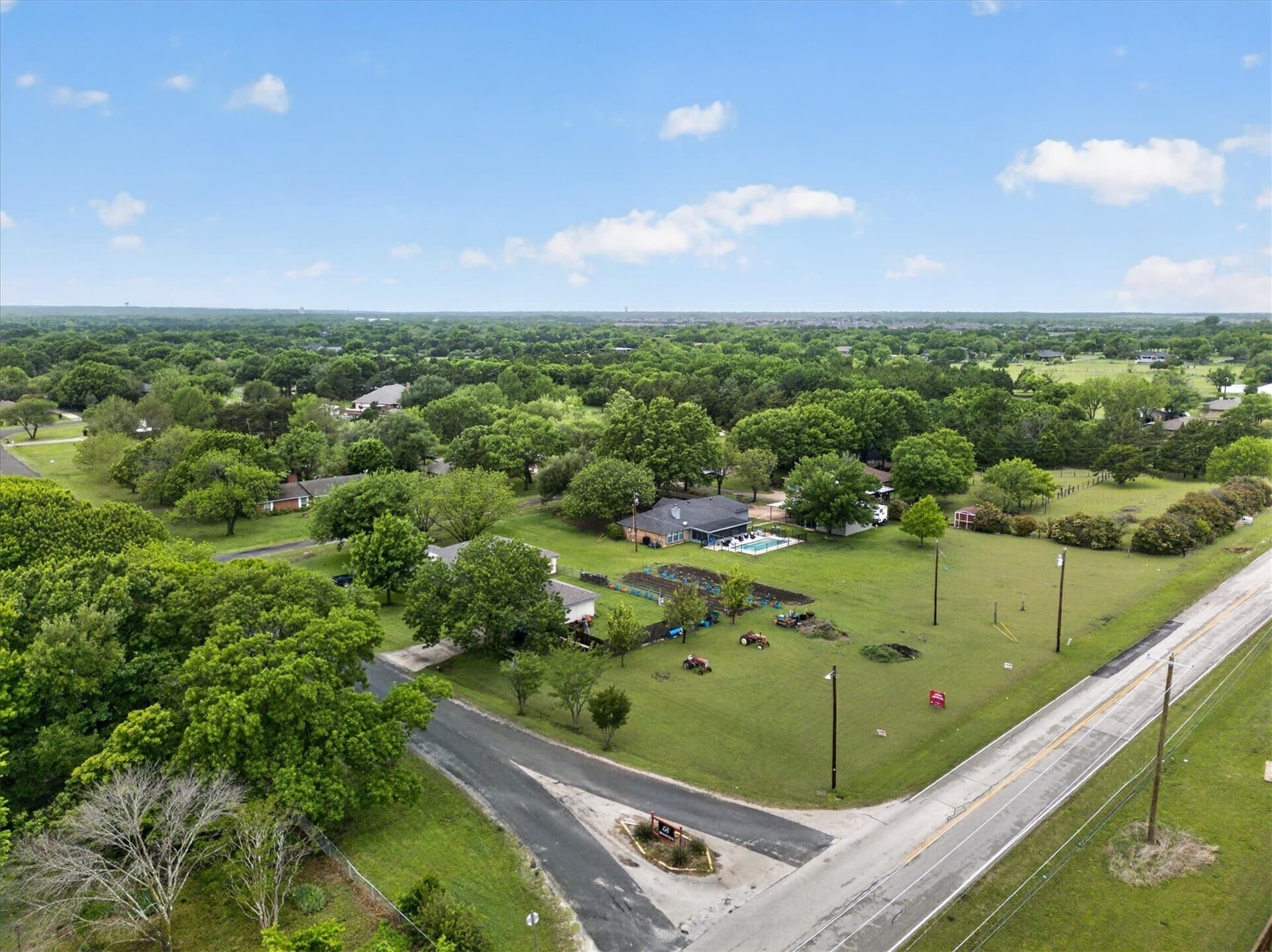 1.4 acres in Ellis County - photo 4