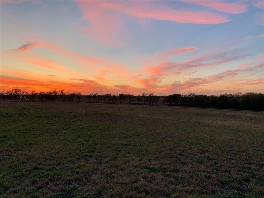 7 acres in Collin County gallery image 4