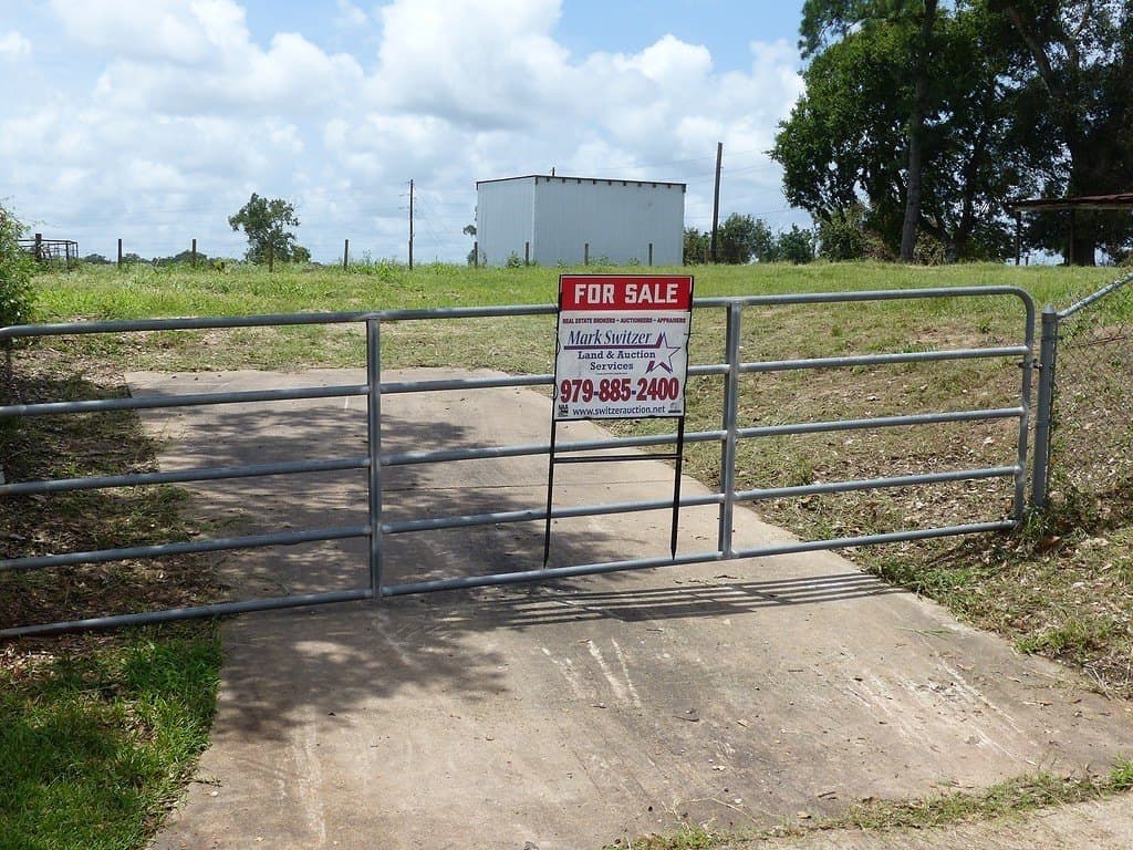 0.58 acres in Austin County - photo 7