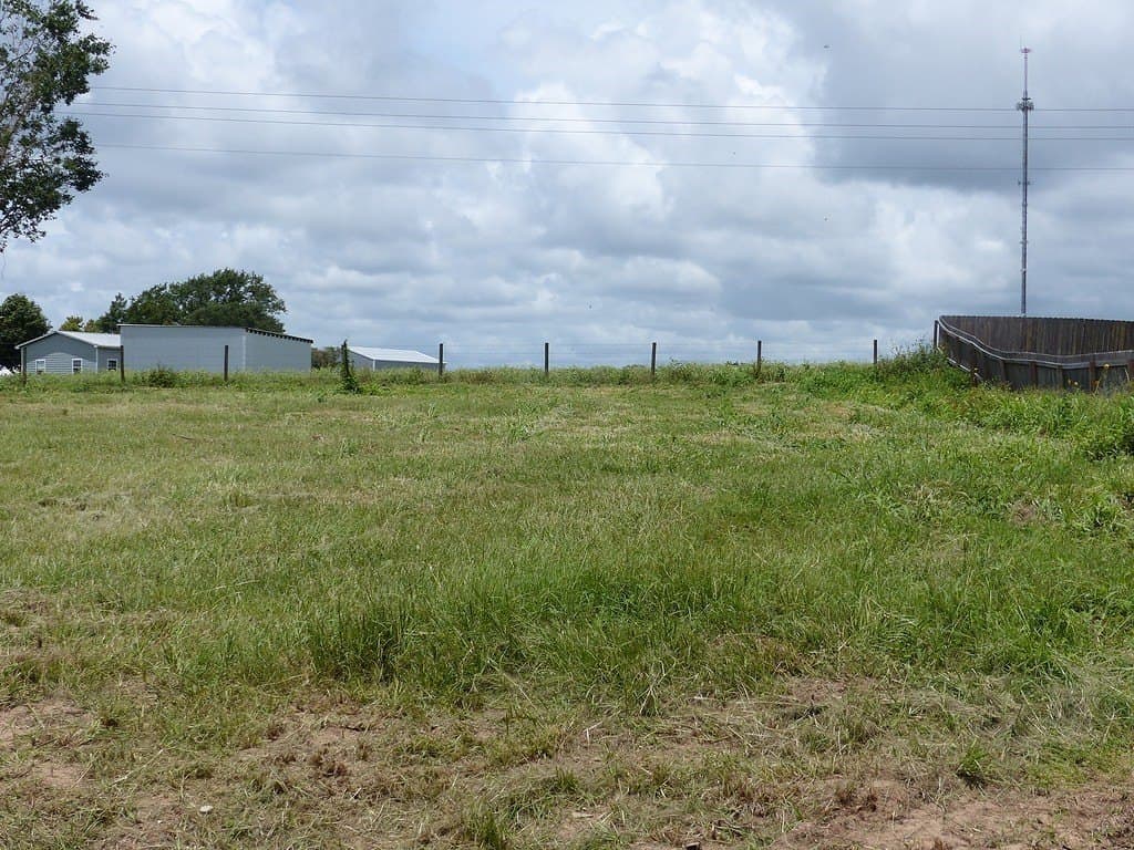 0.58 acres in Austin County - photo 6