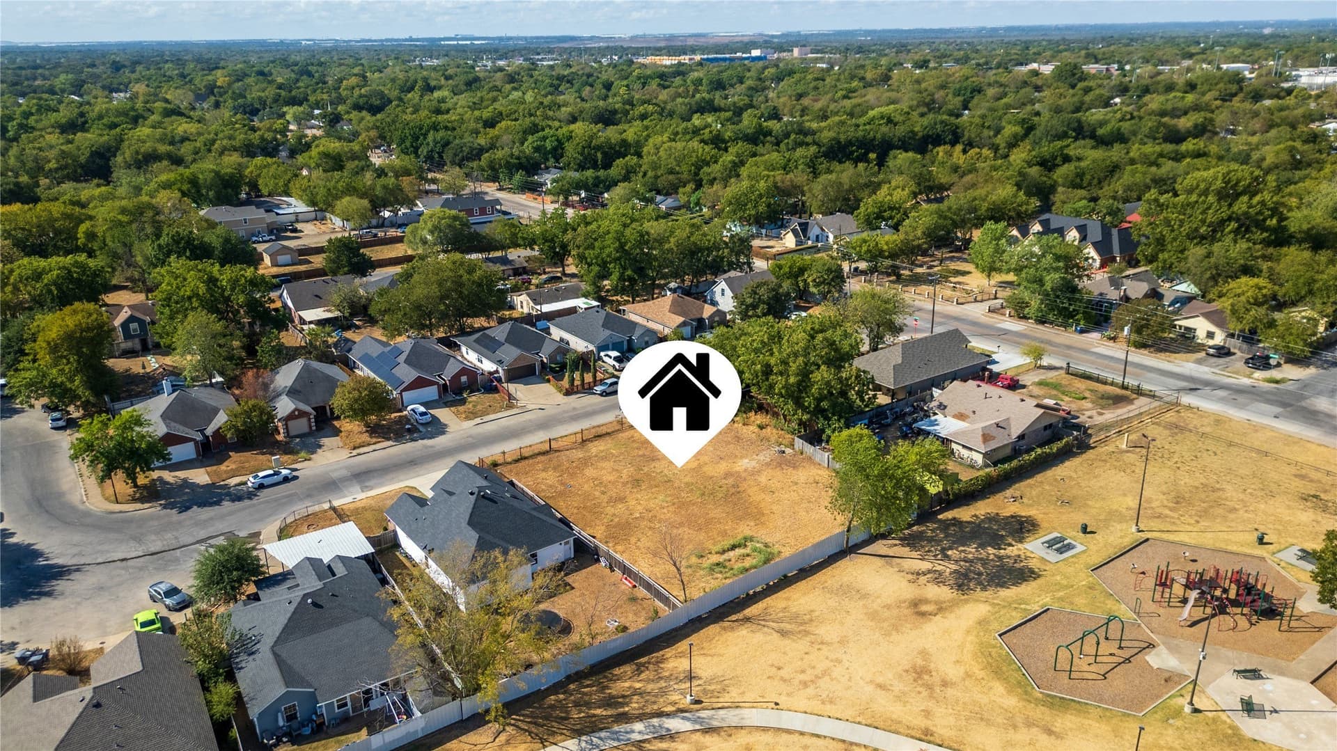 0.32 acres in Dallas County - photo 2