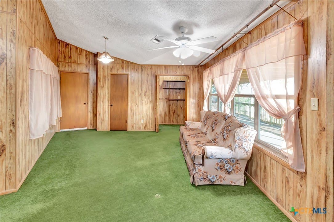 10.42 acres in Lavaca County - photo 19