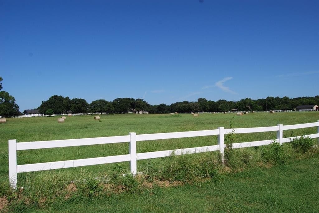 5.89 acres in Denton County gallery image 4