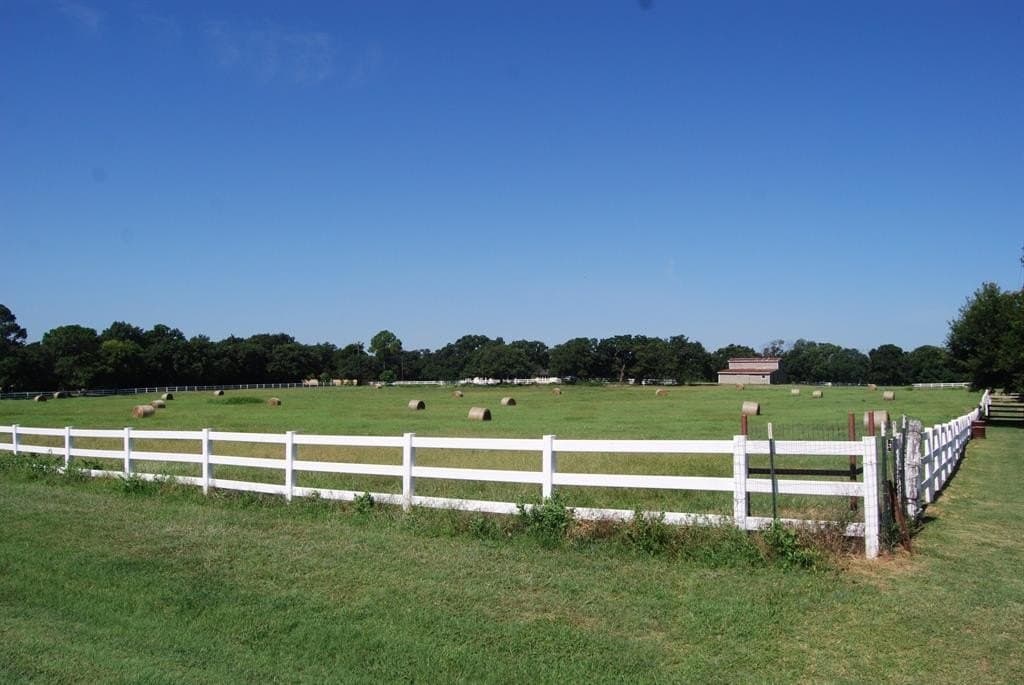 5.89 acres in Denton County gallery image 3