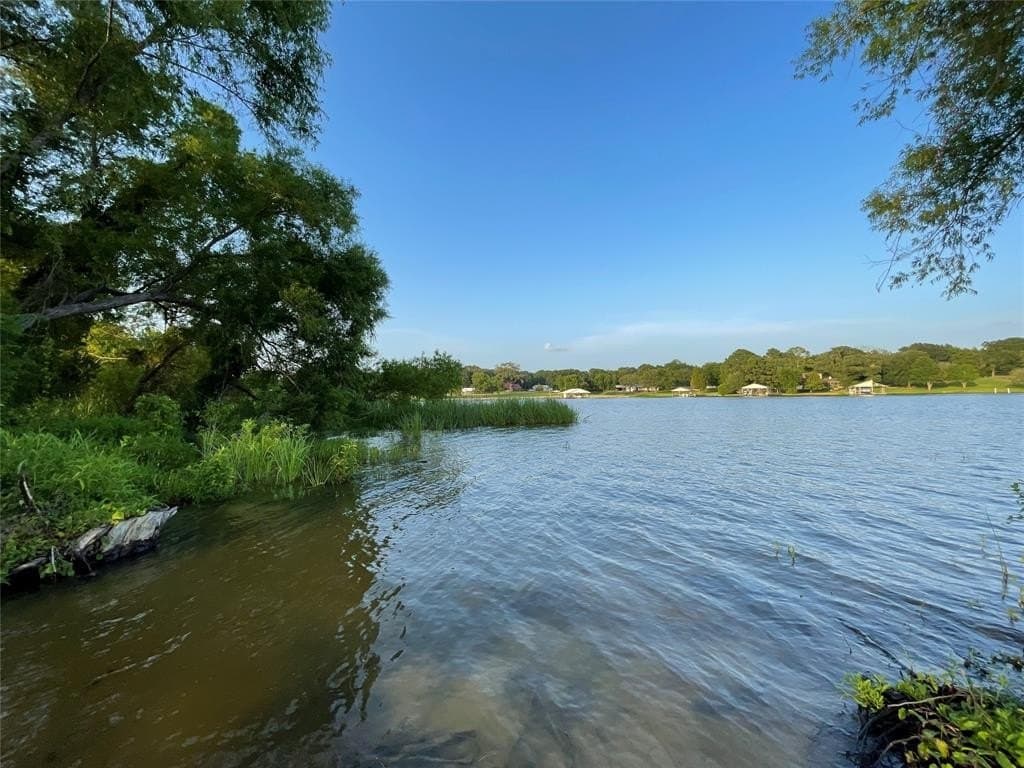 3.55 acres in Henderson County