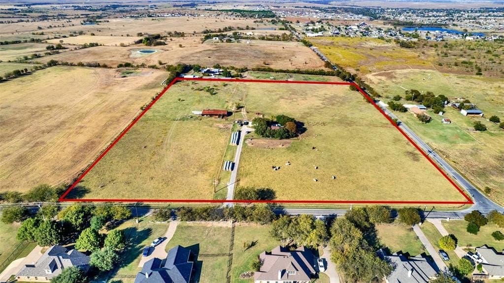 15 acres in Johnson County