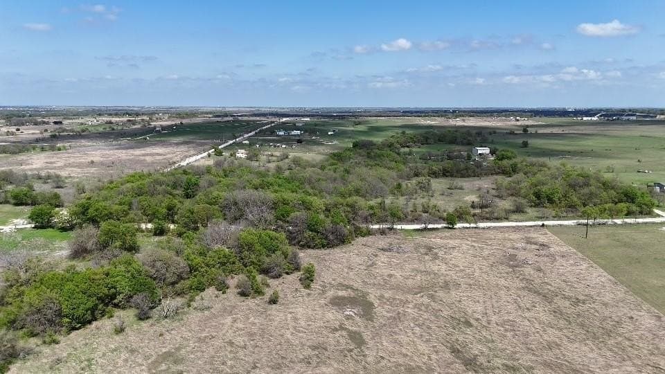 1.3 acres in Hill County