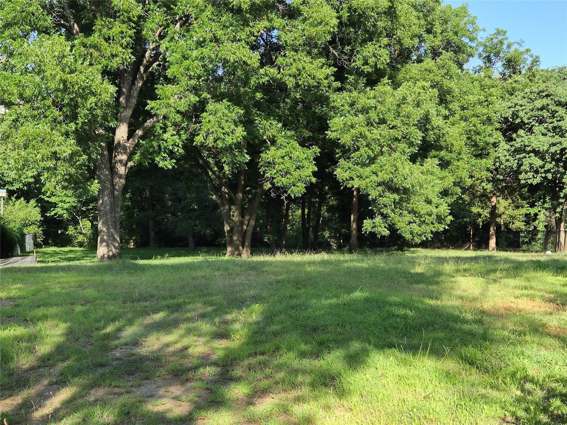 1.18 acres in Tarrant County - photo 2