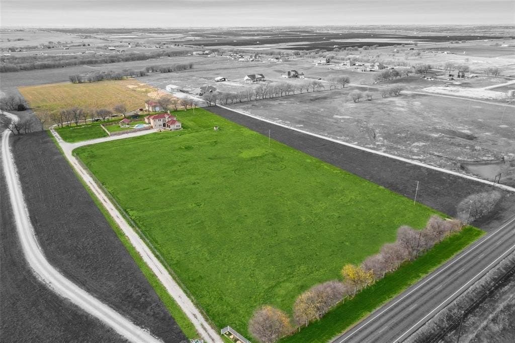 10.92 acres in Denton County gallery image 2