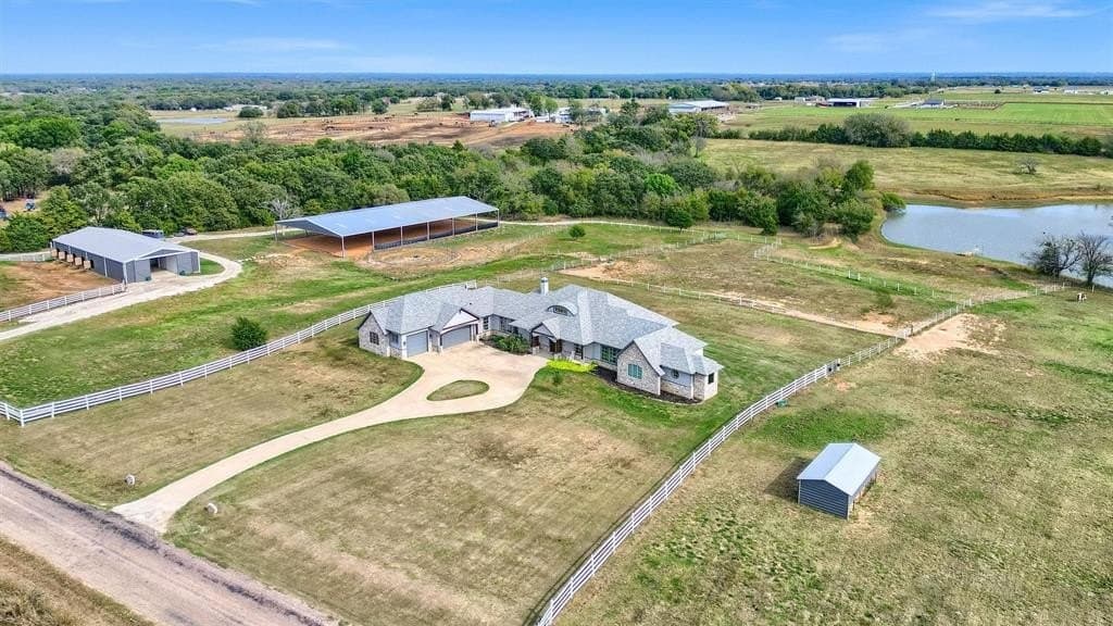 43.6 acres in Grayson County