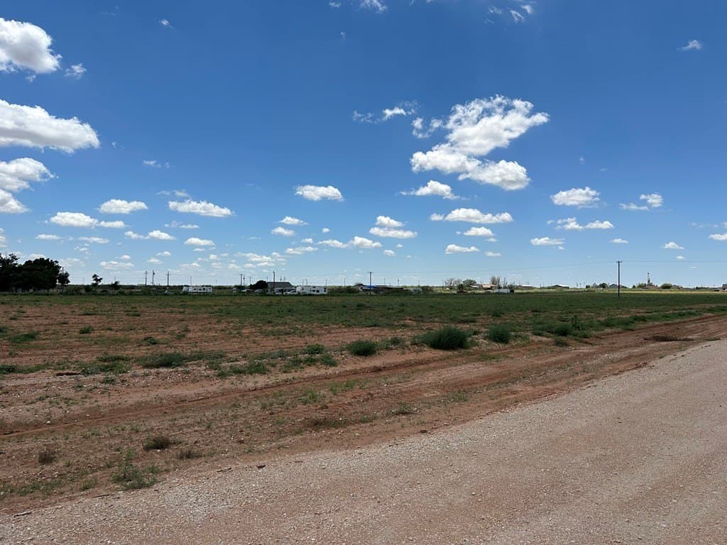 1.8 acres in Andrews County gallery image 2