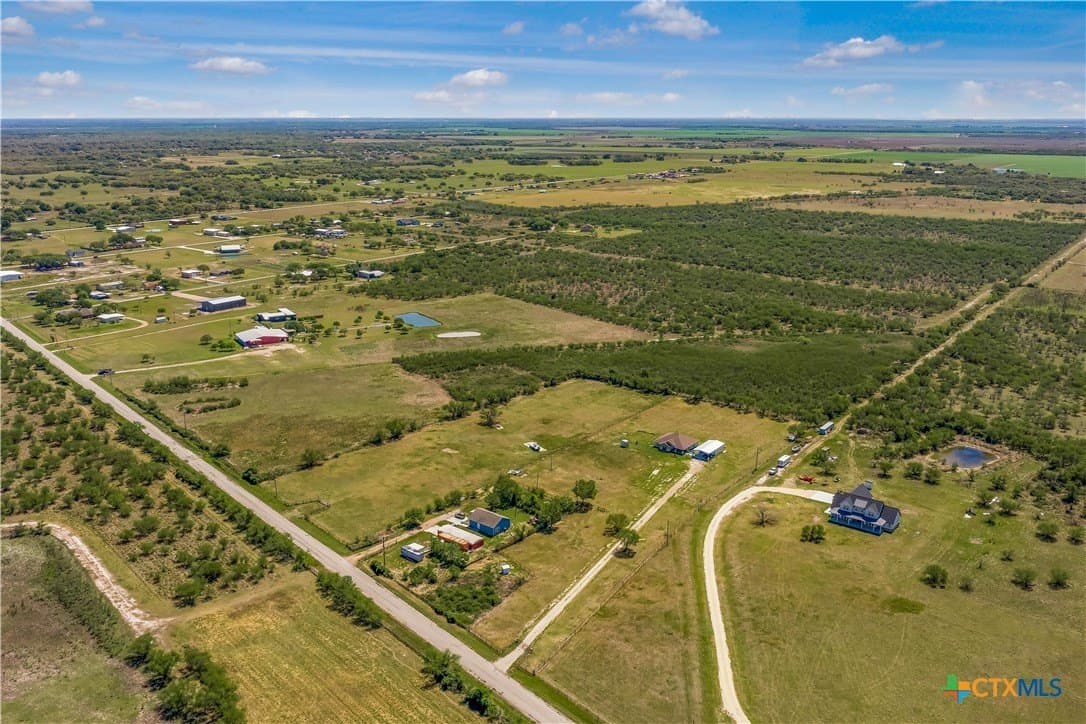 29 acres in Victoria County gallery image 3
