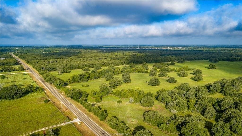 545 acres in Burleson County - photo 36