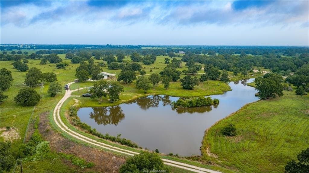 545 acres in Burleson County - photo 40