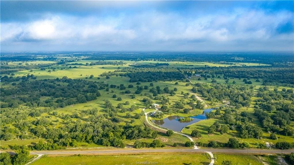 545 acres in Burleson County - photo 35