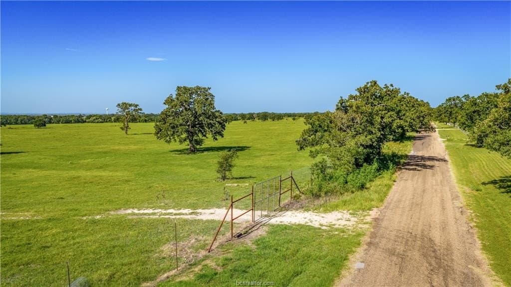 545 acres in Burleson County - photo 26