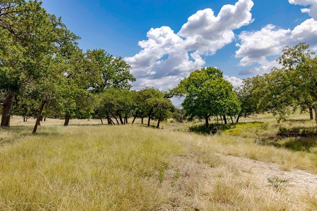 3.5 acres in Gillespie County