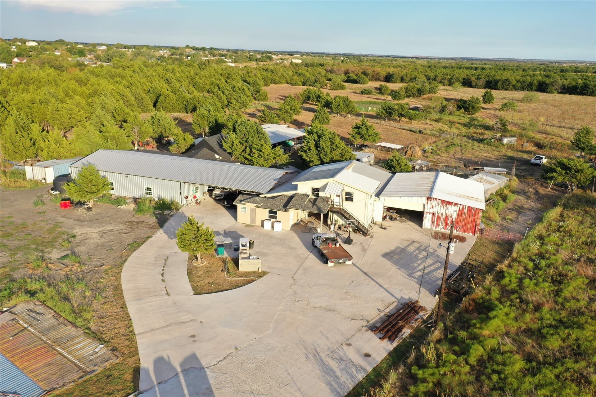 24.01 acres in Ellis County - photo 5