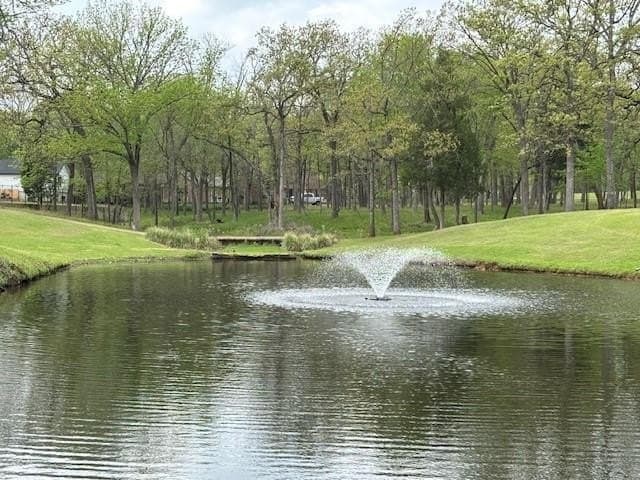 0.6 acres in Henderson County