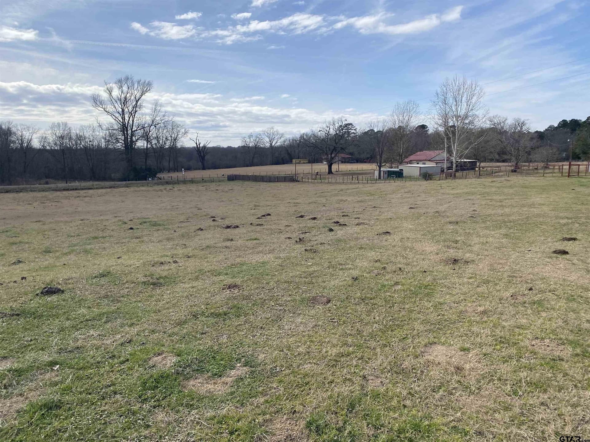 10.5 acres in Smith County
