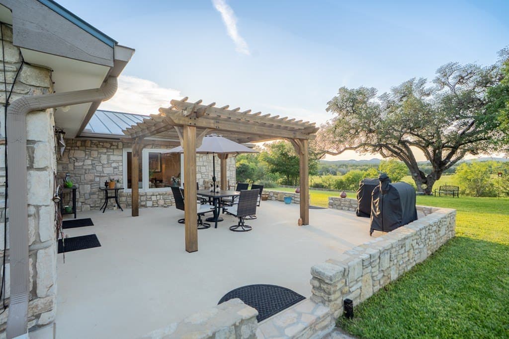 7.1 acres in Bandera County gallery image 3