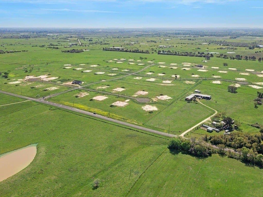 1.42 acres in Colorado County - photo 7