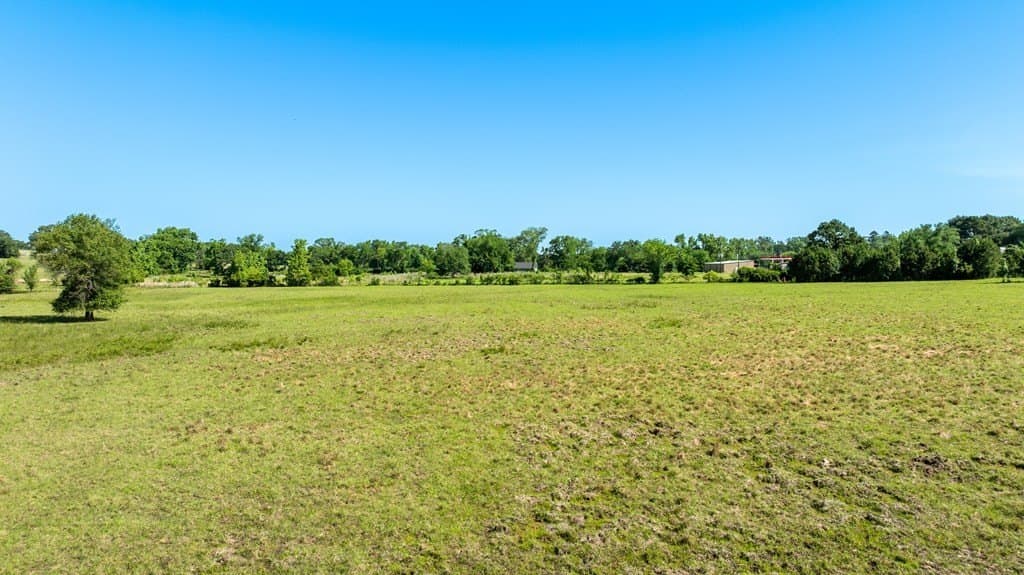 5 acres in ANDERSON County gallery image 2