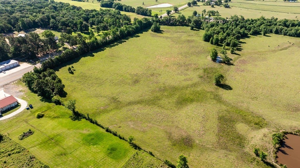 5 acres in ANDERSON County featured view