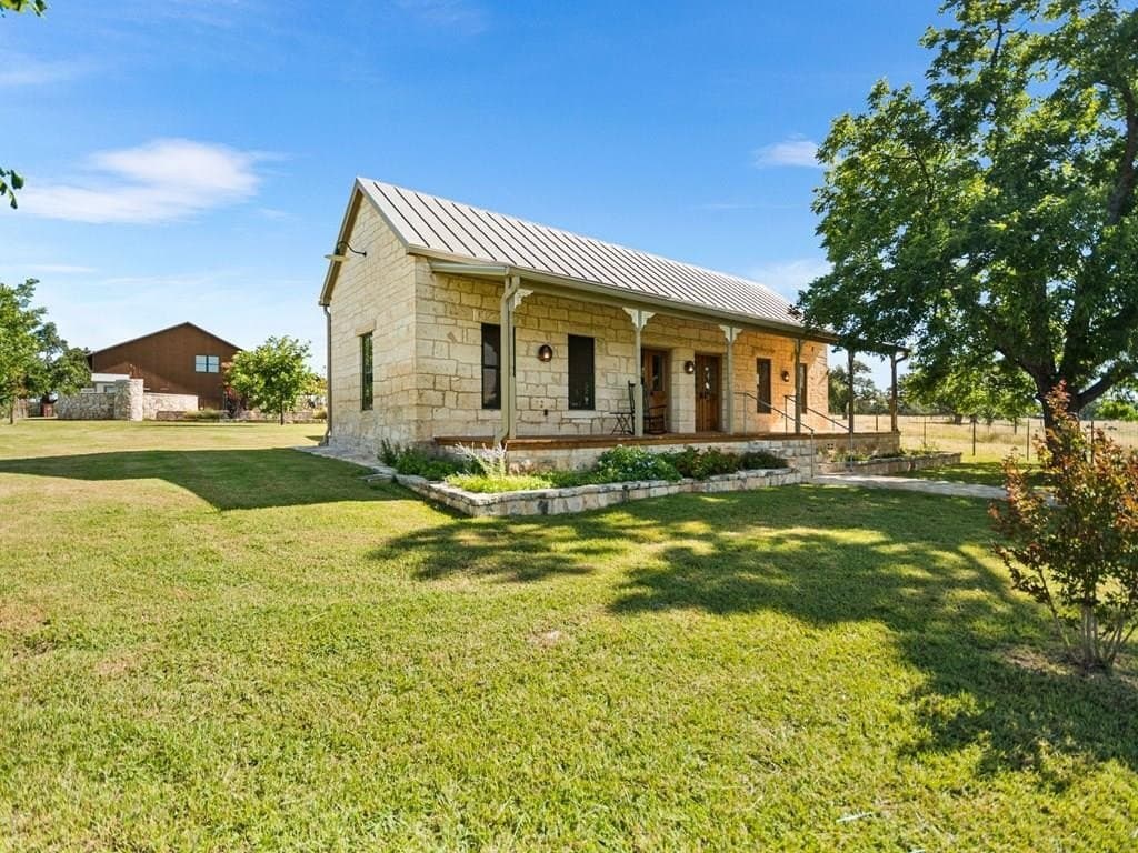 417 acres in Gillespie County gallery image 2