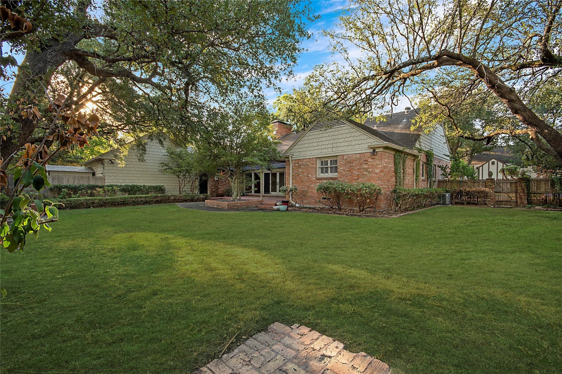 0.38 acres in Dallas County - photo 8