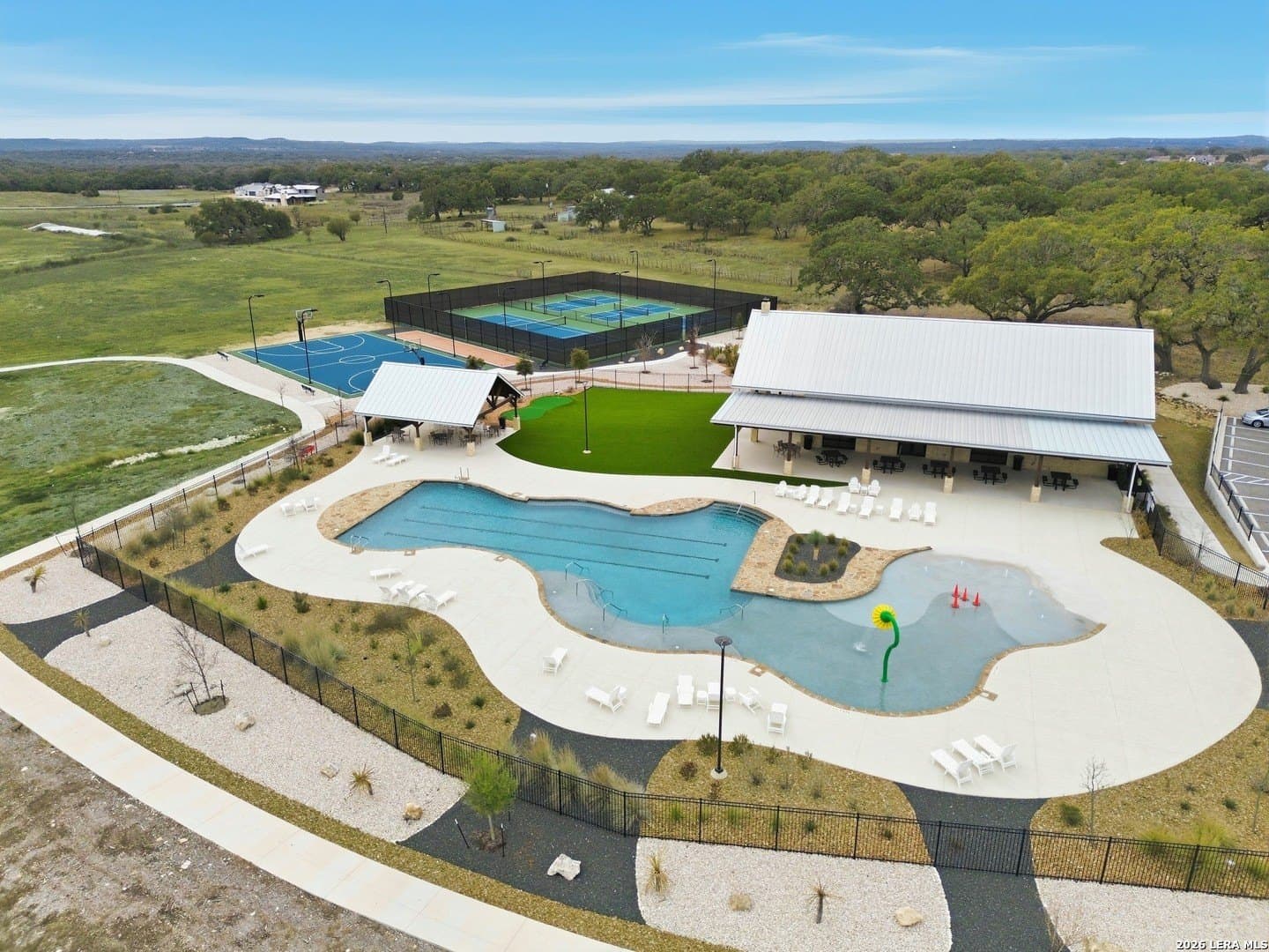 1.3 acres in Comal County gallery image 3