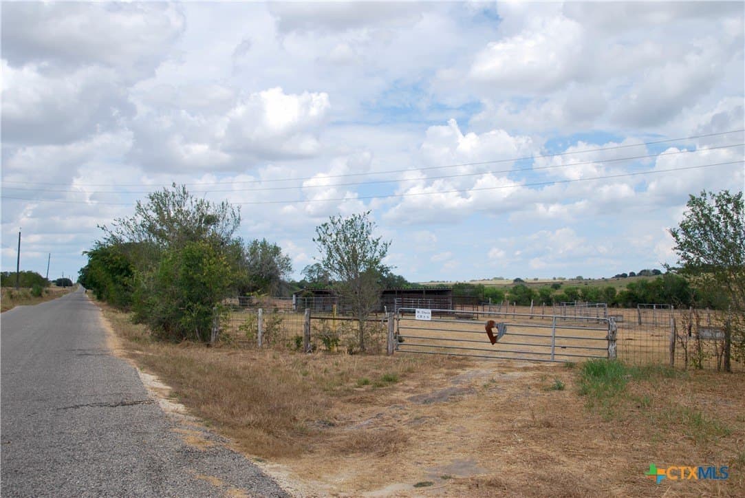 15.08 acres in Lavaca County - photo 6
