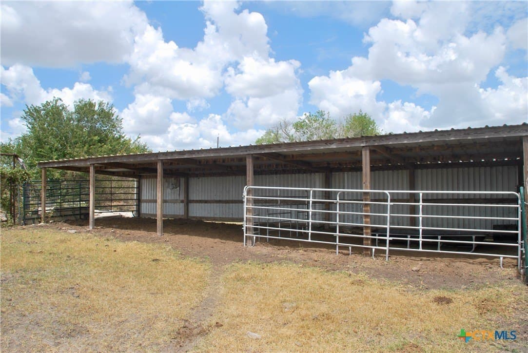 15.08 acres in Lavaca County - photo 9