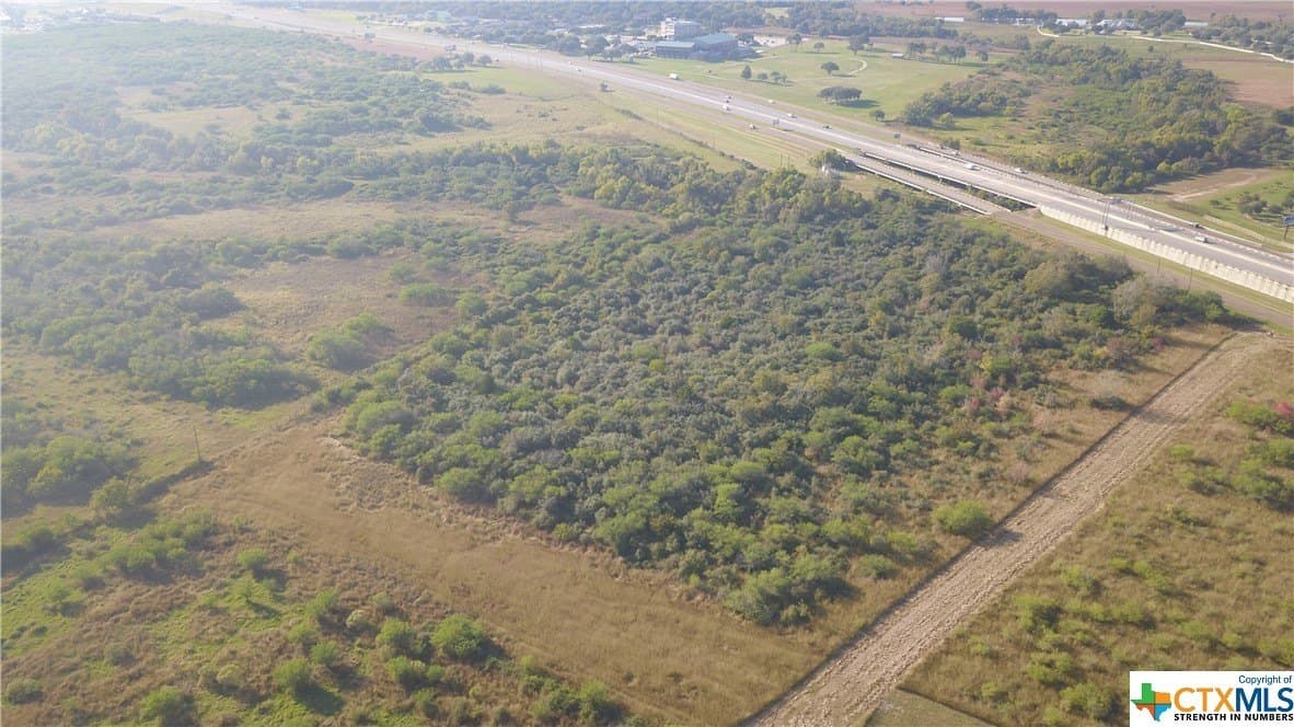11.73 acres in Victoria County gallery image 4