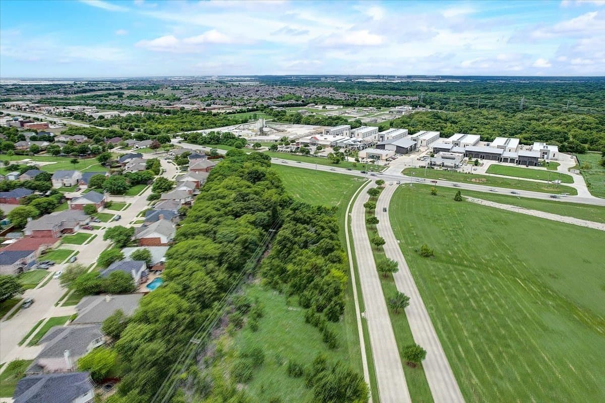 5.64 acres in Denton County gallery image 3