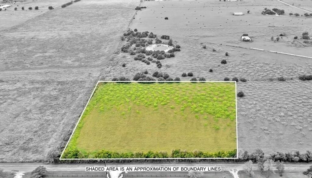 4.83 acres in McLennan County gallery image 2