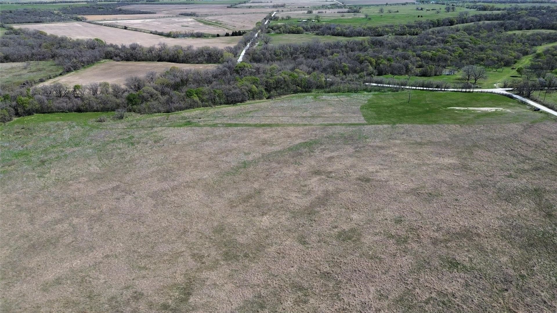 10.02 acres in Hill County gallery image 4