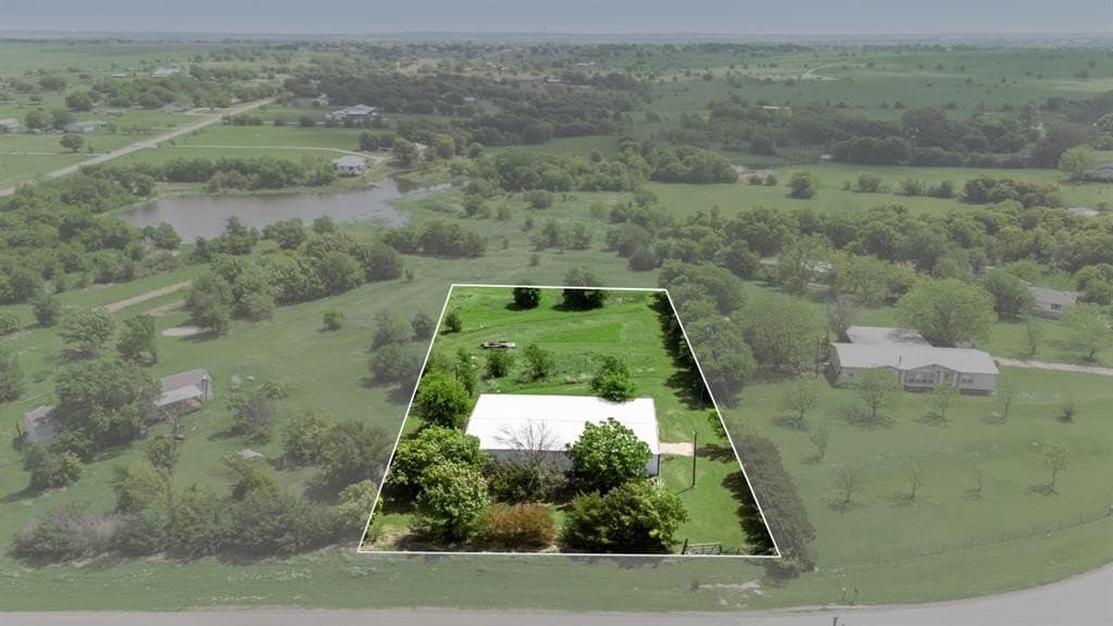 1.1 acres in Johnson County gallery image 4