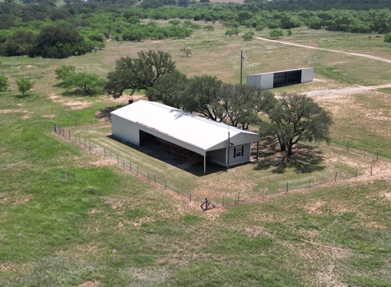 450 acres in McCulloch County gallery image 4