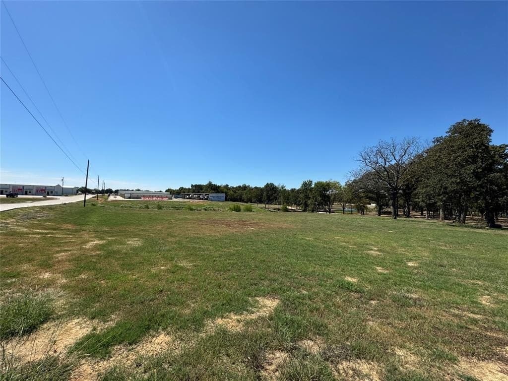 2.56 acres in Lamar County gallery image 4