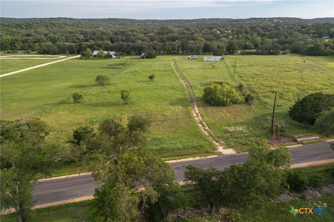 4.98 acres in Comal County - photo 12