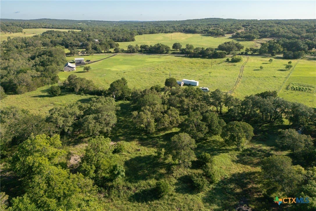4.98 acres in Comal County gallery image 4