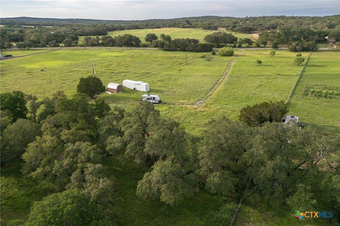 4.98 acres in Comal County - photo 10