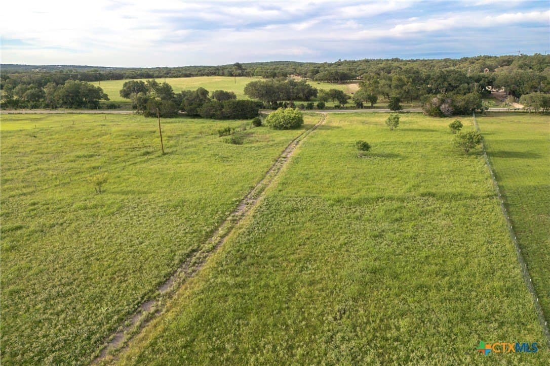 4.98 acres in Comal County - photo 11