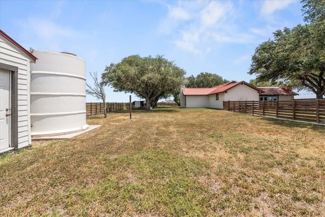 87,120 acres in San Patricio County - photo 27