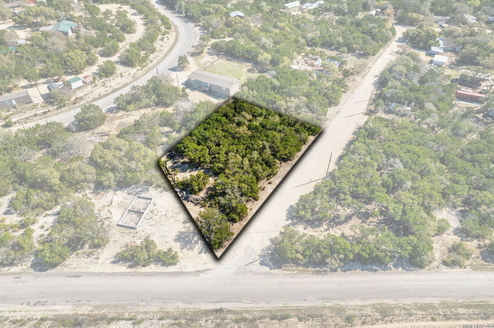 0.34 acres in Bandera County gallery image 3