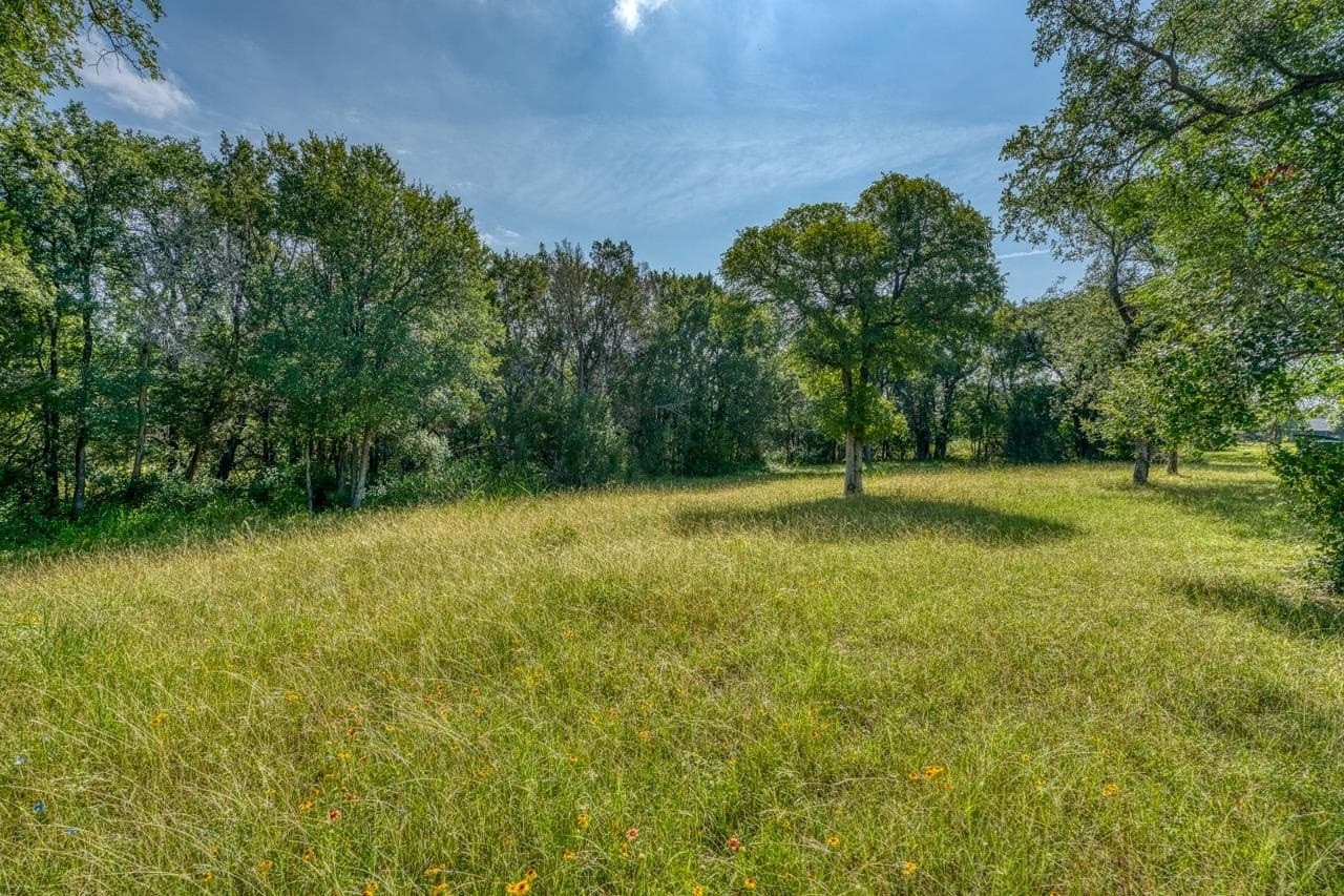 0.34 acres in Burnet County gallery image 3