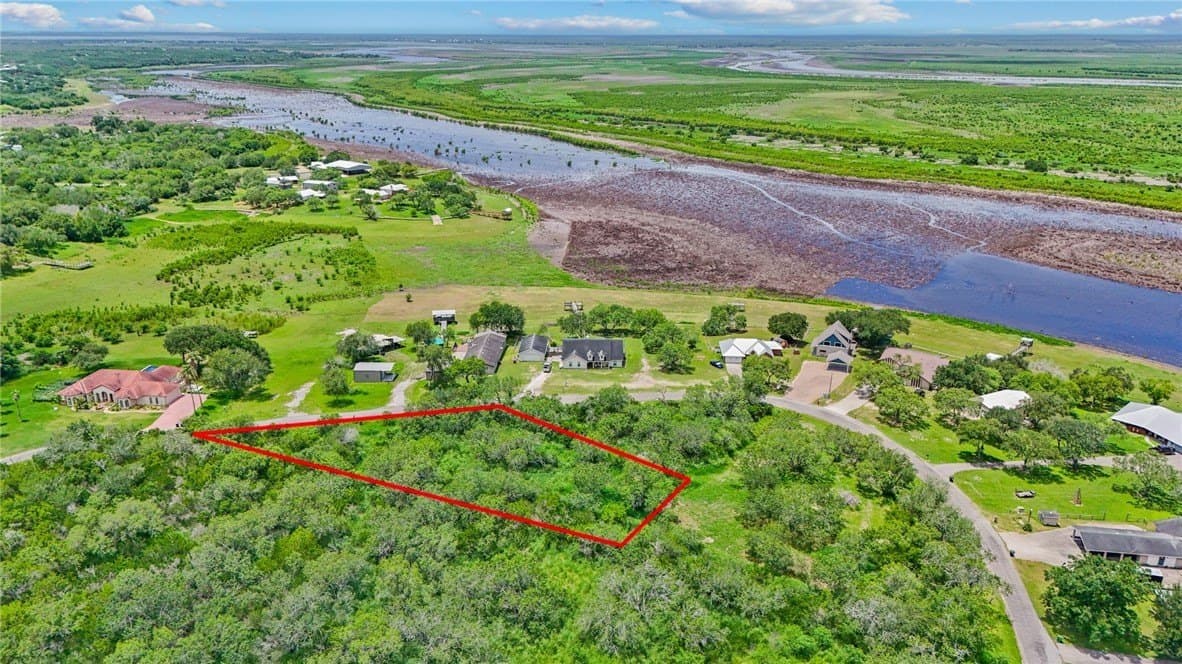 0.53 acres in Live Oak County - photo 8