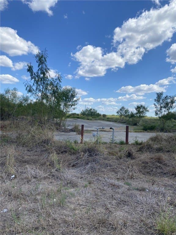 1.21 acres in Brooks County - photo 8