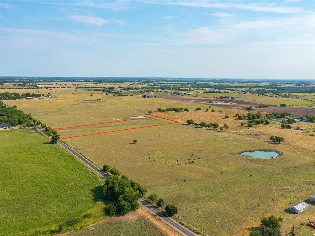 4.14 acres in Ellis County
